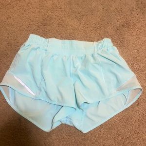 Lululemon hotty hot short 2.5